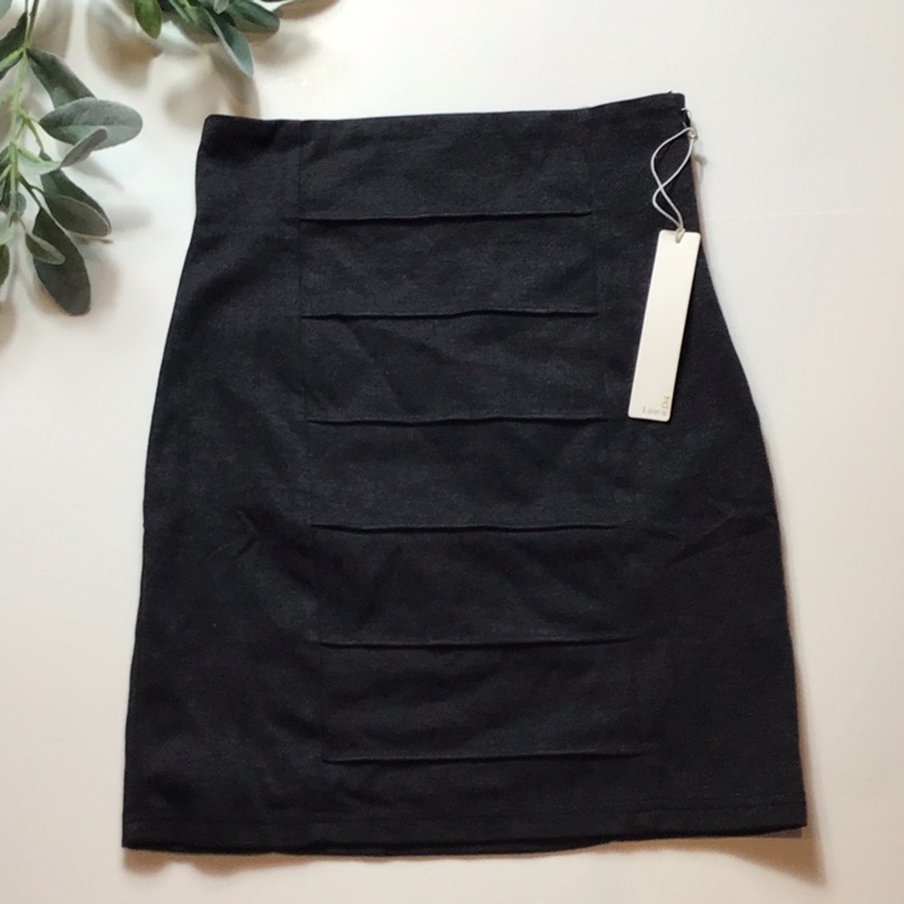 Line & Dot > Gray Skirt Small